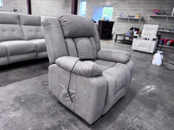 Stearns & Foster Power Lift Heat-Massage Recliner - Image 11