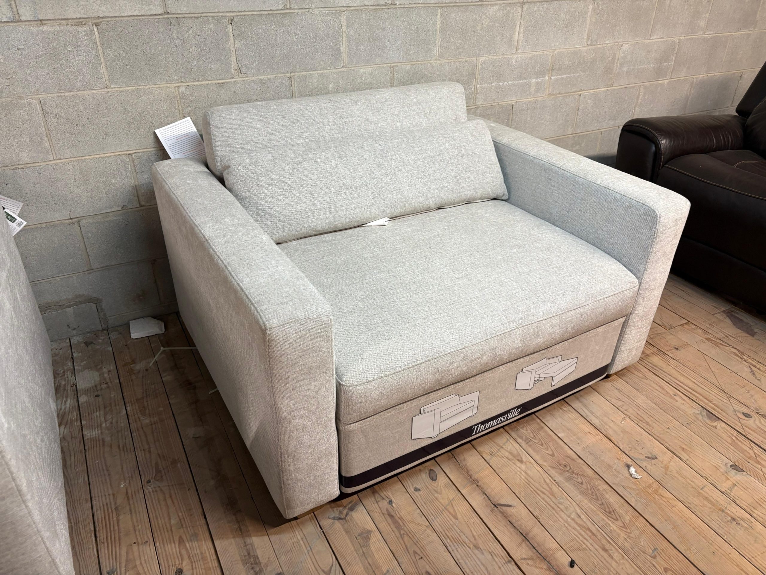 Thomasville Dillard Fabric Twin Size Convertible Sleeper Chair - Image 3
