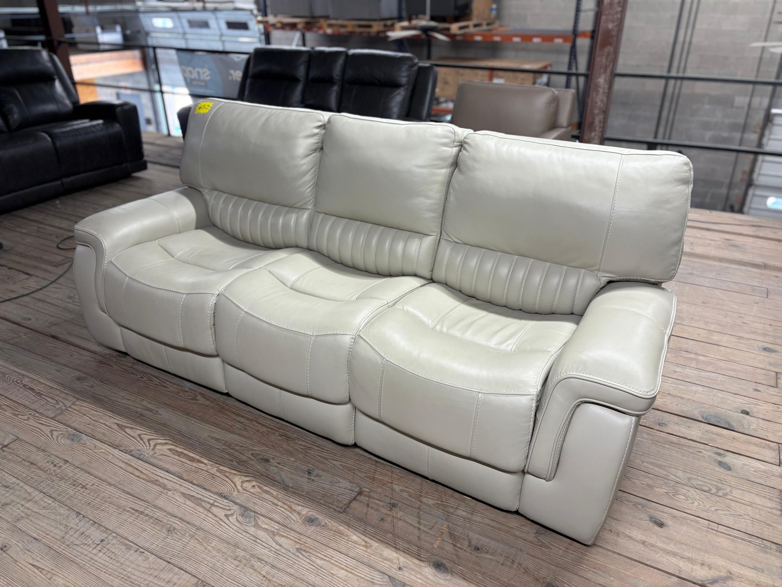 Williamton power recliner Sofa - Image 5