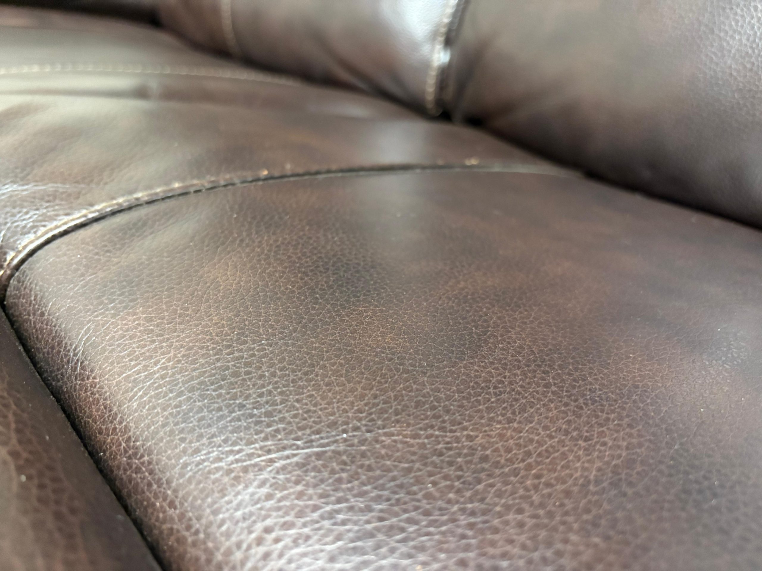 Aleena Leather Power Reclining Loveseat with Power Headrest - Image 3