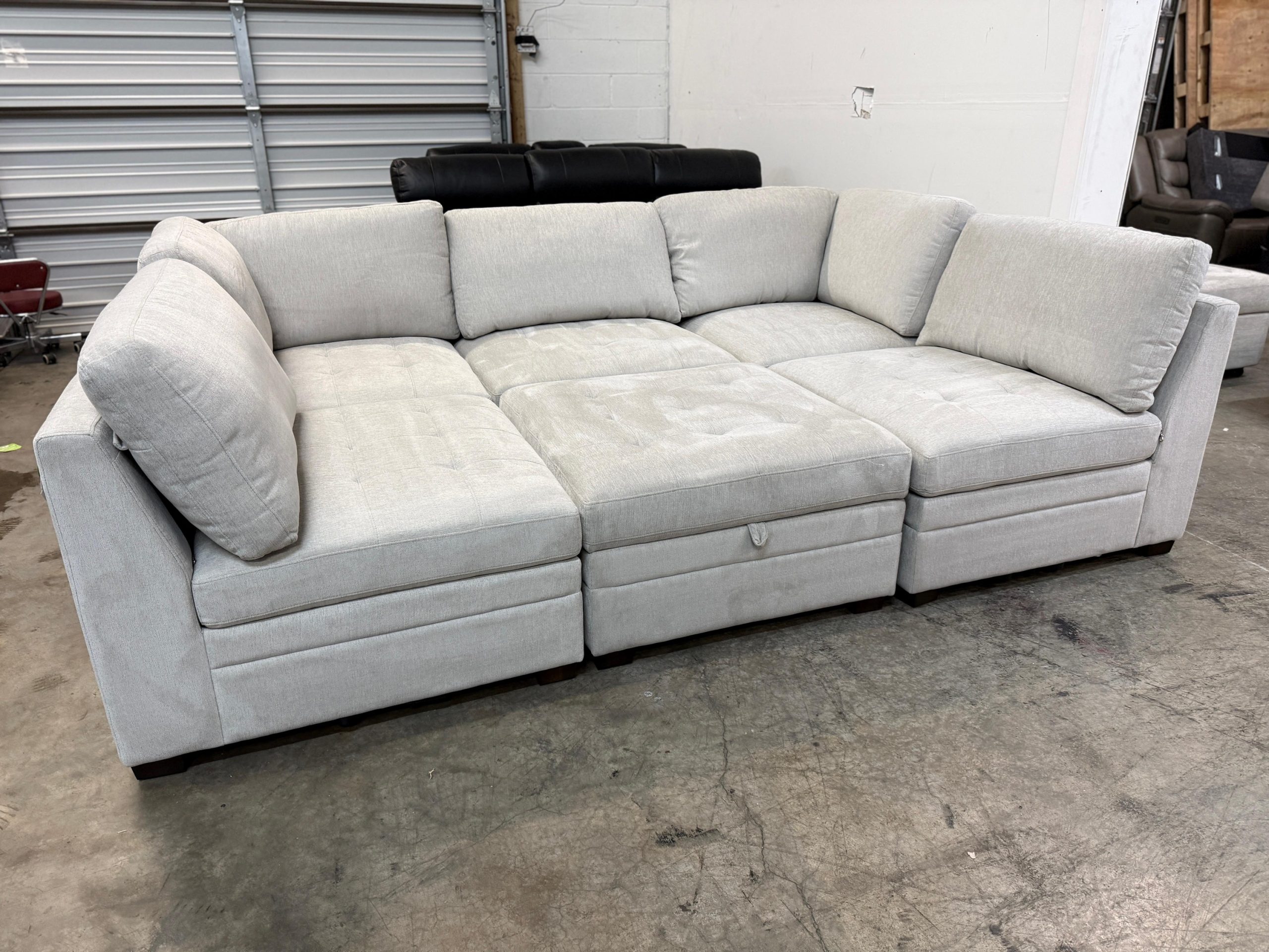 Thomasville Tisdale Modular Sectional 6-piece Boucle with Storage Ottoman