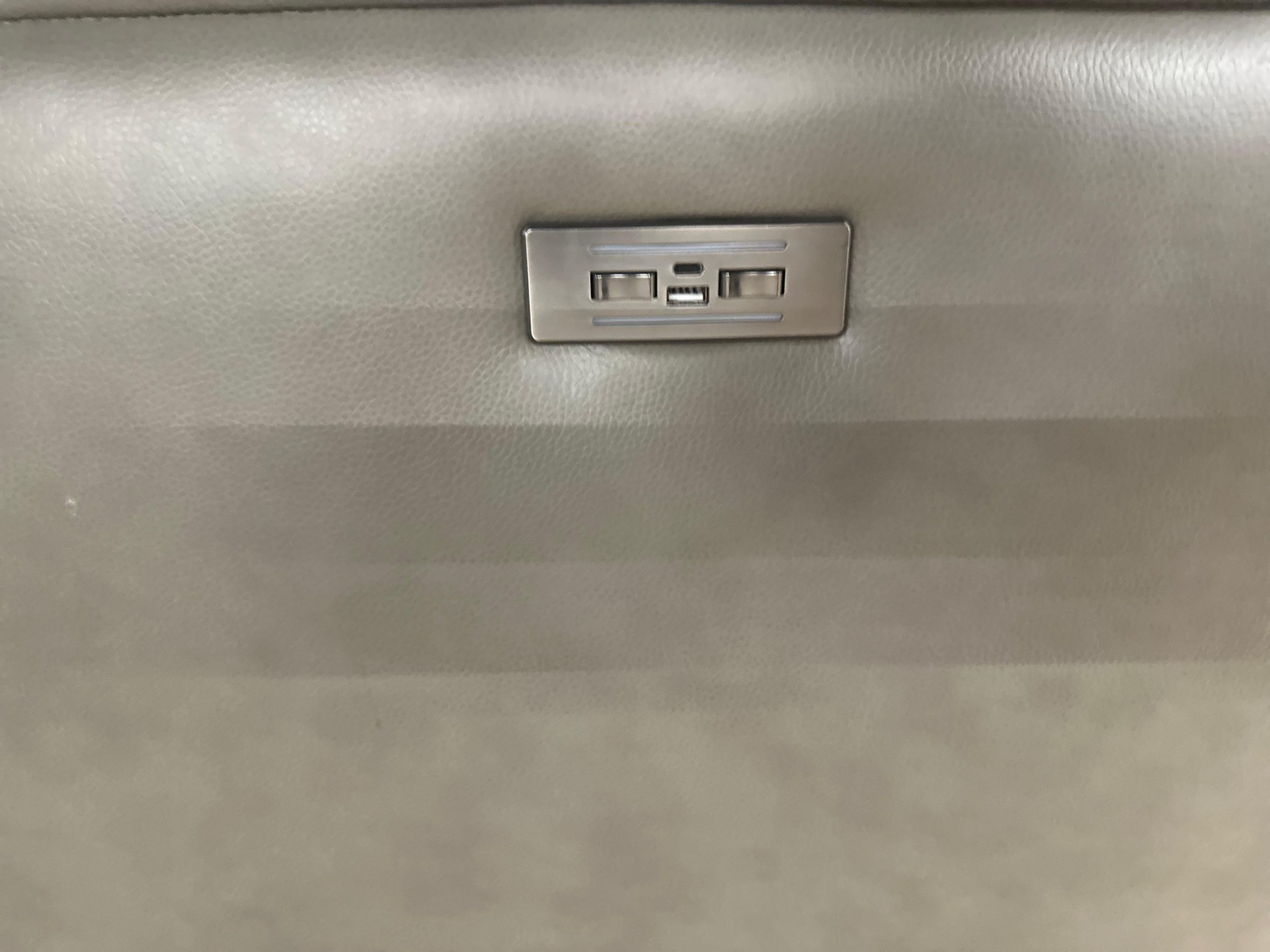 Henredon Keira Leather Zero-gravity Reclining Sofa - Image 3