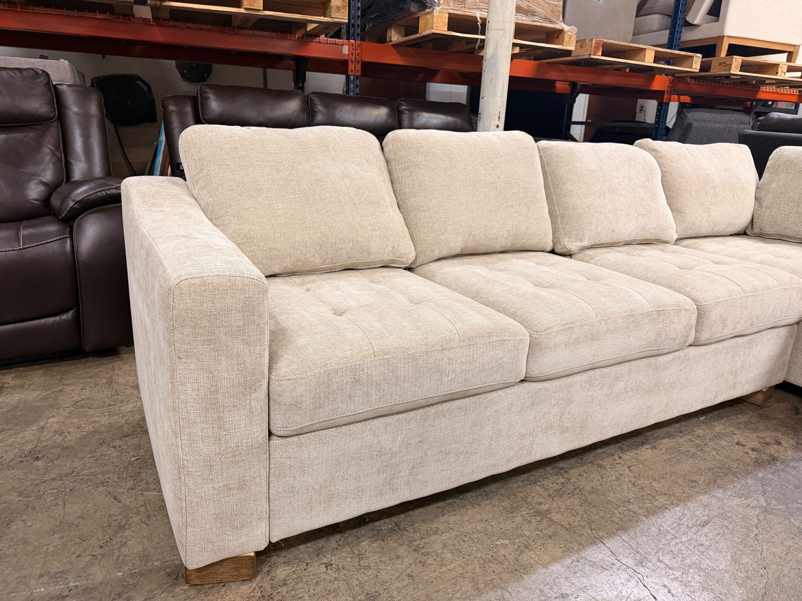 Thomasville Ellsford 2-piece Fabric Sectional, Beige