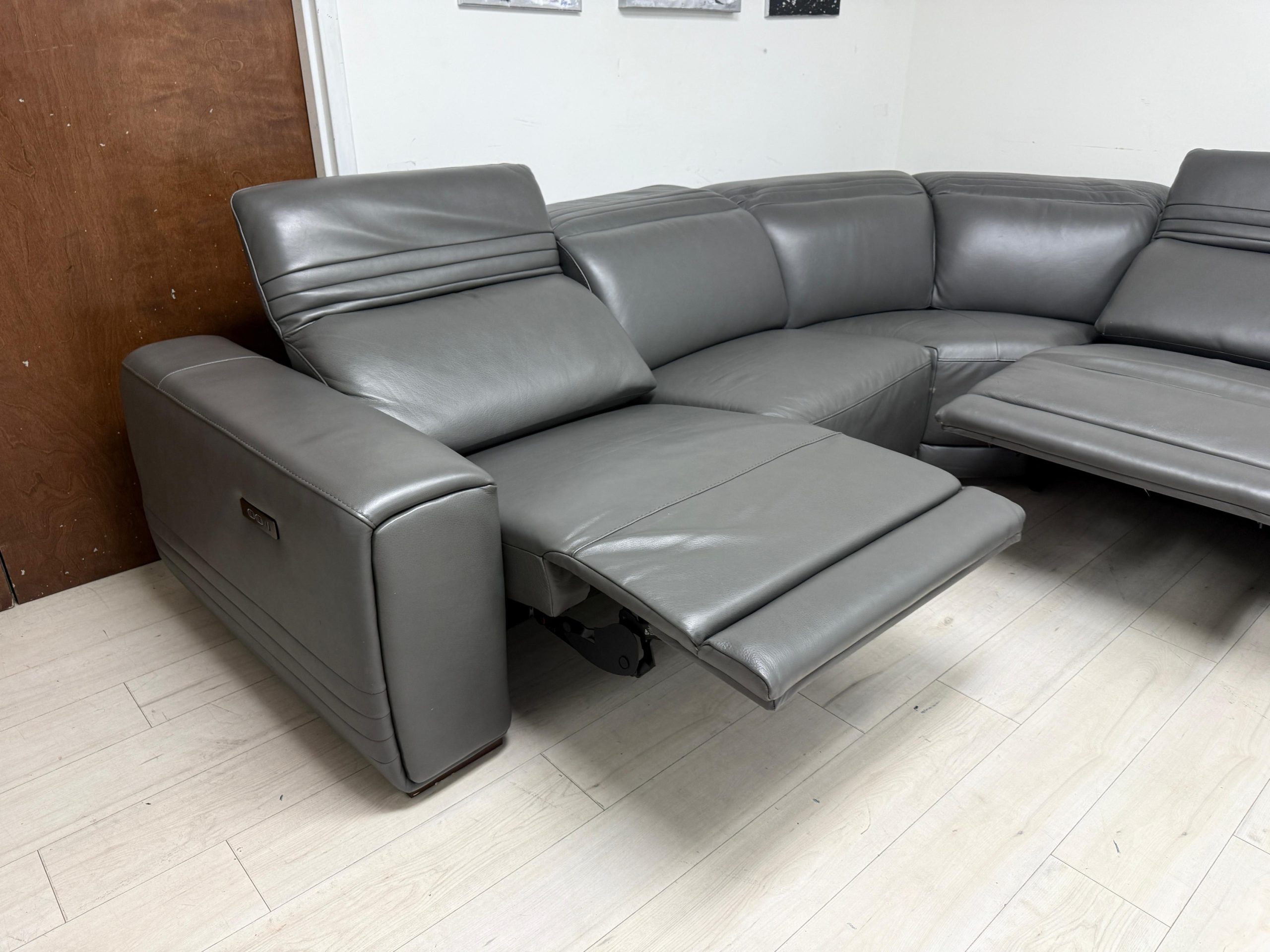 Aiden & Ivy Karson Dark Grey Leather Power Reclining Sectional Sofa - Image 2