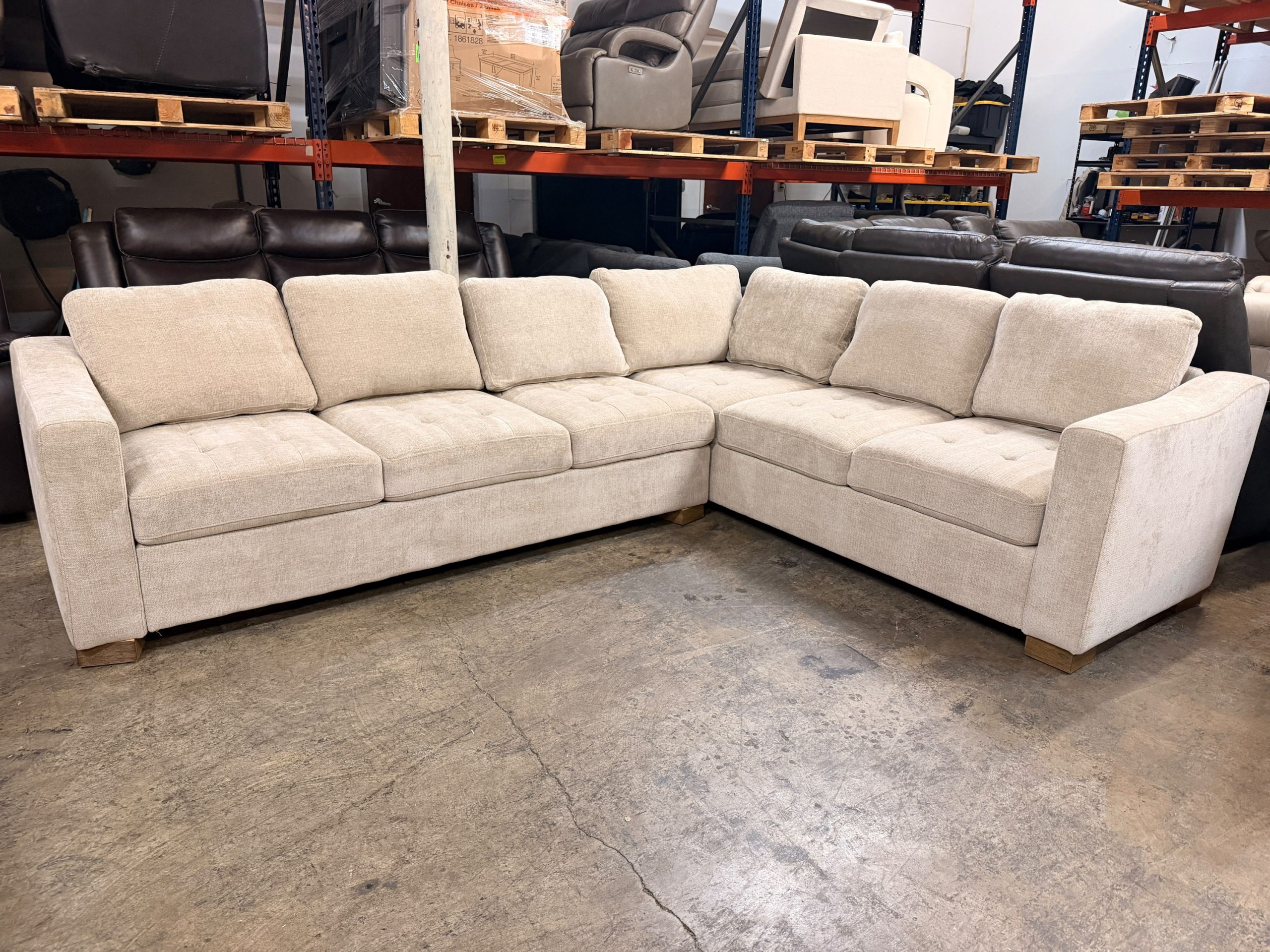 Thomasville Ellsford 2-piece Fabric Sectional, Beige - Image 5