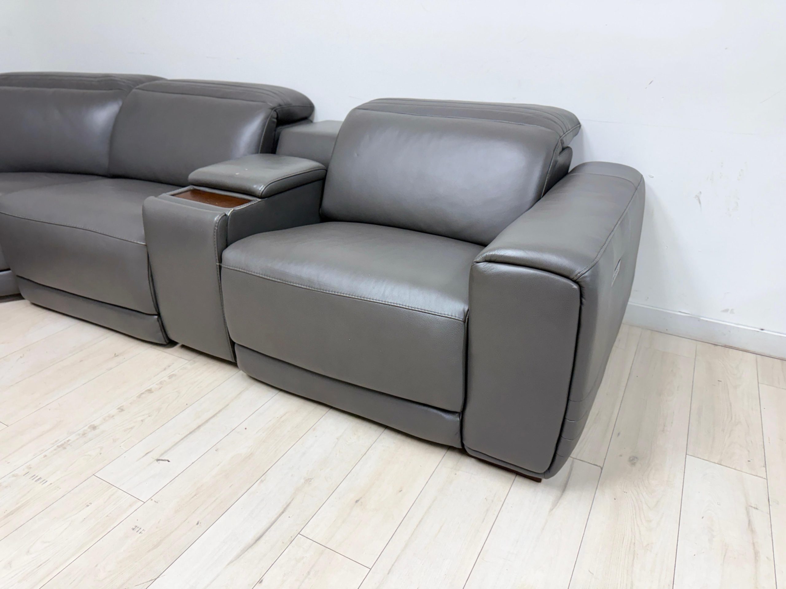 Aiden & Ivy Karson Dark Grey Leather Power Reclining Sectional Sofa - Image 4