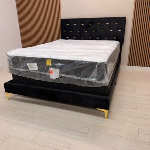 Hybrid pocketed-coil mattress