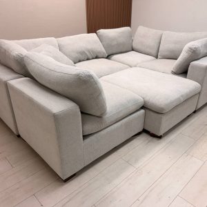 Thomasville Lowell 6-piece modular sectional in light gray polyester fabric with walnut brown wood legs