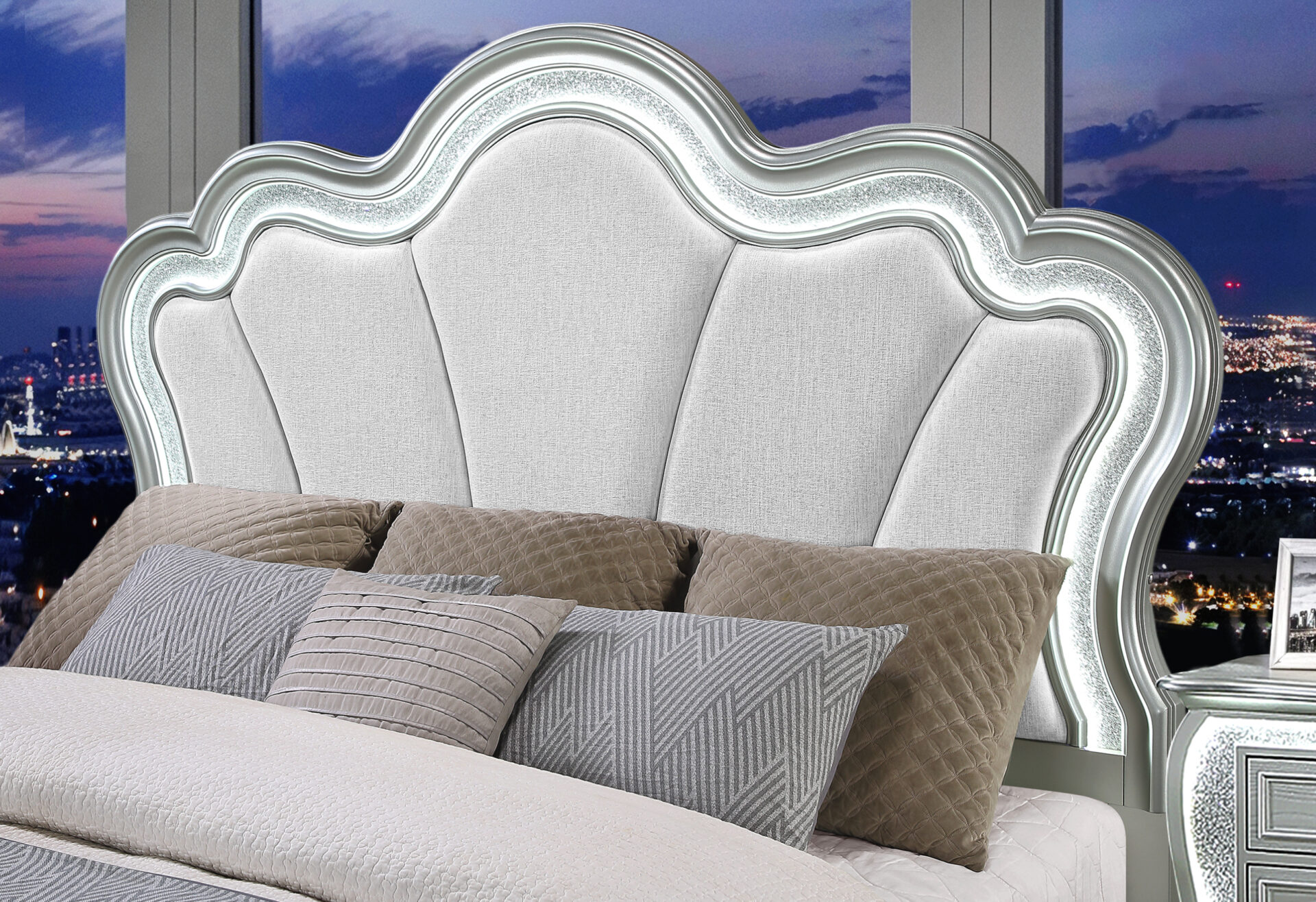 Aria Bed with LED, Silver – view 3