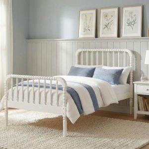 Jones Spindle Bed, White – view 1